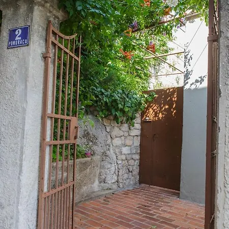 Fani Apartment